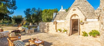 Trullo hermoso apropiado para una familia de 4 o una pareja 