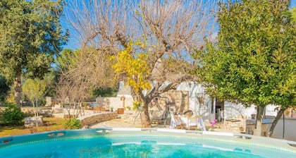 Trullo with baby pool. NEAR THE SEA - PRIVACY - Fenced Garden - Yes pets - Wifi