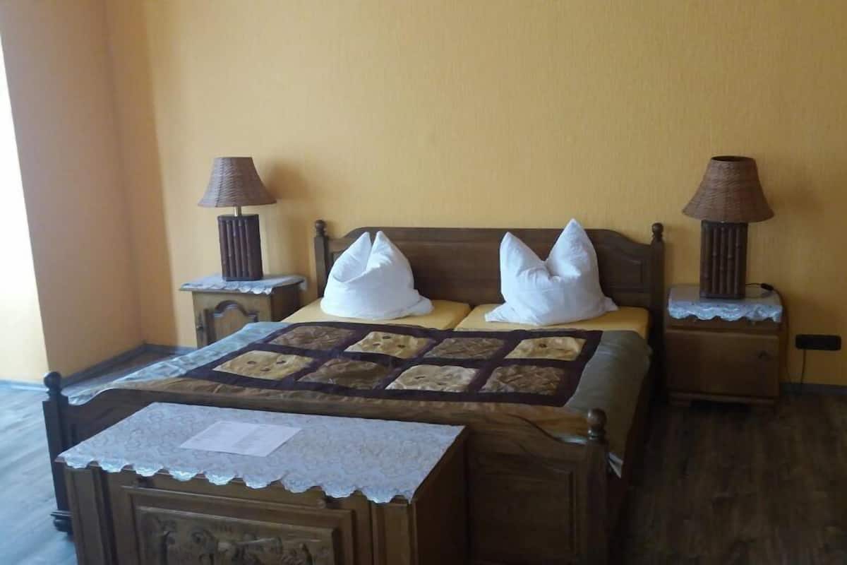 Desk, blackout drapes, WiFi (free), bed sheets