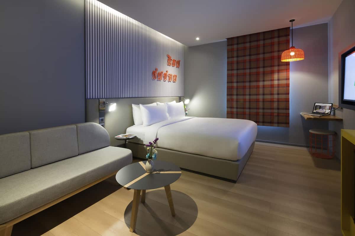 Quarto superior, 1 cama Queen | Cofres nos quartos, escrivaninha, cortinas blackout, berços grátis