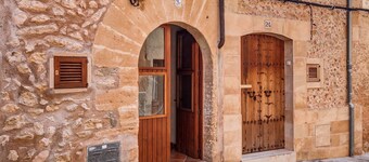 Typical Mallorcan Townhouse  in Pollença Oldtown
