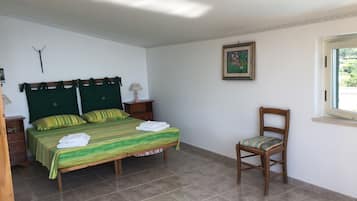 9 slaapkamers, een strijkplank/strijkijzer, wifi, beddengoed