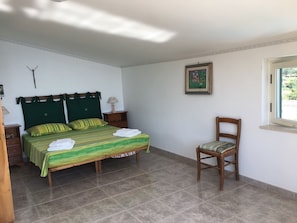 9 bedrooms, iron/ironing board, WiFi, bed sheets