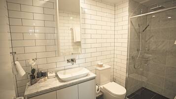 Executive Apartment, 2 Bedrooms, 2 Bathrooms | Bathroom | Shower, rainfall showerhead, designer toiletries, hair dryer
