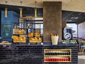Dagelijks ontbijtbuffet (ILS 100 per persoon)