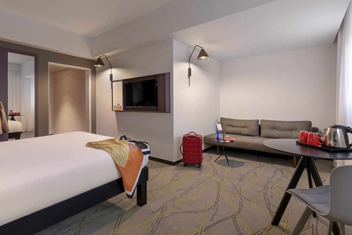 Habitación estándar, 1 cama matrimonial y sofá cama (Family) | Caja de seguridad en la habitación, escritorio y cunas gratuitas