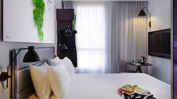 Brankas, meja kerja, tempat tidur bayi gratis, dan Wi-Fi gratis