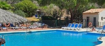 Välutrustade 2 sovrum, 2 badrum Lägenhet vid poolområdet