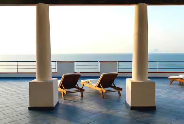 Property grounds - Two-room apartment overlooking the sea and the Aeolian Islands just 3 'from the beach of San Gregorio (Capo d'Orlando)