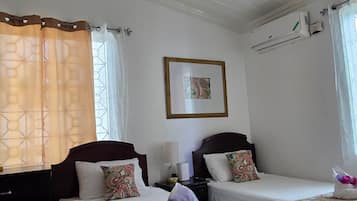 4 habitaciones, tabla de planchar con plancha y wifi gratis