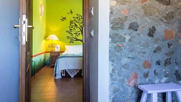 1 quarto, Wi-Fi de cortesia, roupa de cama