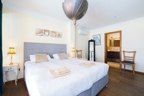 6 chambres, bureau, fer et planche à repasser, Wi-Fi gratuit