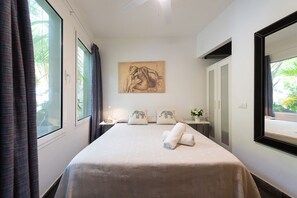 1 chambre, fer et planche à repasser, Wi-Fi gratuit, draps fournis