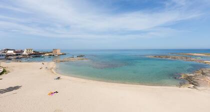 Villa with fenced garden - 250 m from beaches - parking space