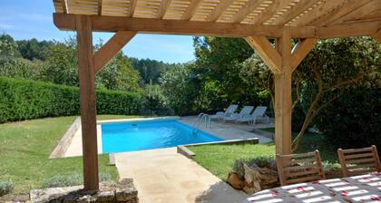 GĂźte des Lavandes avec piscine privative