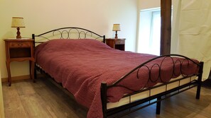 2 bedrooms, Internet, bed sheets