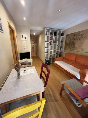 Smart-tv, bøger, musikbibliotek, videobibliotek