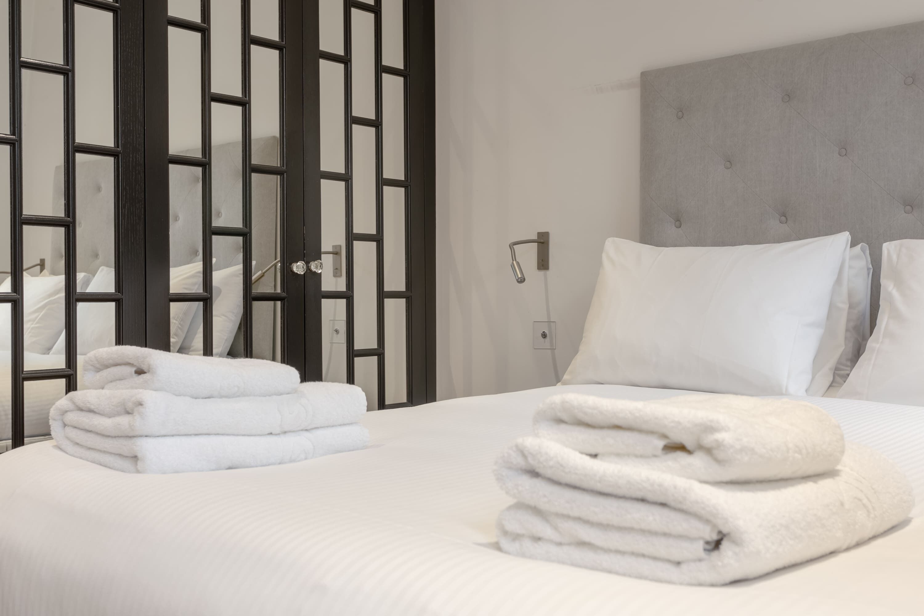 1 soverom, strykejern/-brett, internettilgang og sengetøy