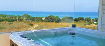 Seabreeze, ny luksusvilla som vender mot havet for opptil 9 personer