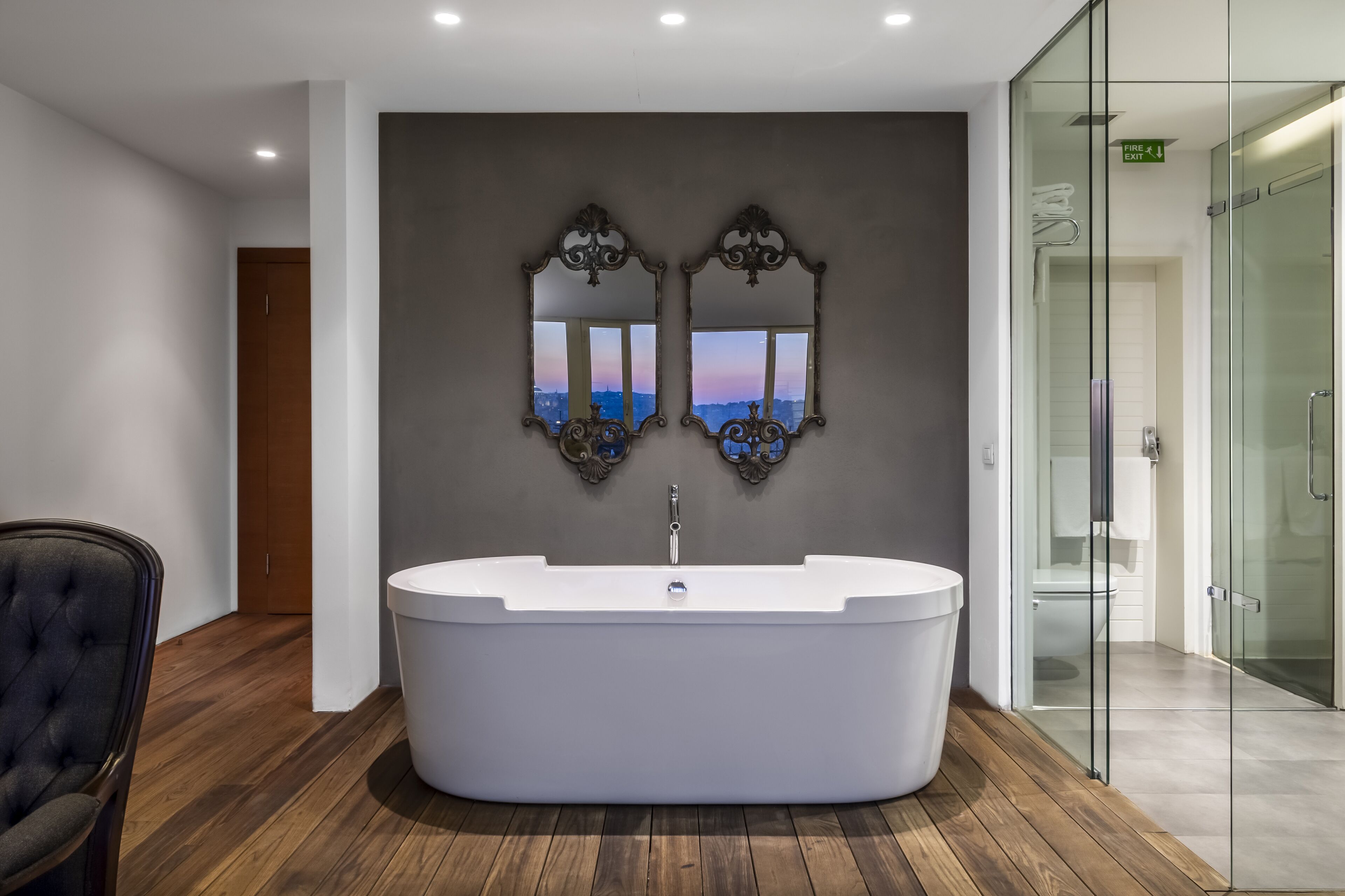 Photo - Ansen Suites