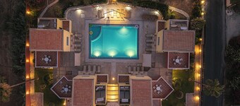4 Villas Complex ,200m From The Beach, Sleeps 24, Pool,View,Daphnis Villas