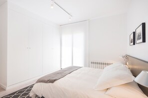3 Schlafzimmer, schallisolierte Zimmer, Bügeleisen/Bügelbrett