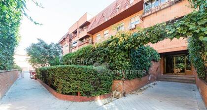 Upea talo puutarhassa MADRID 10 PAX - WIFICasa puutarhassa VT353
