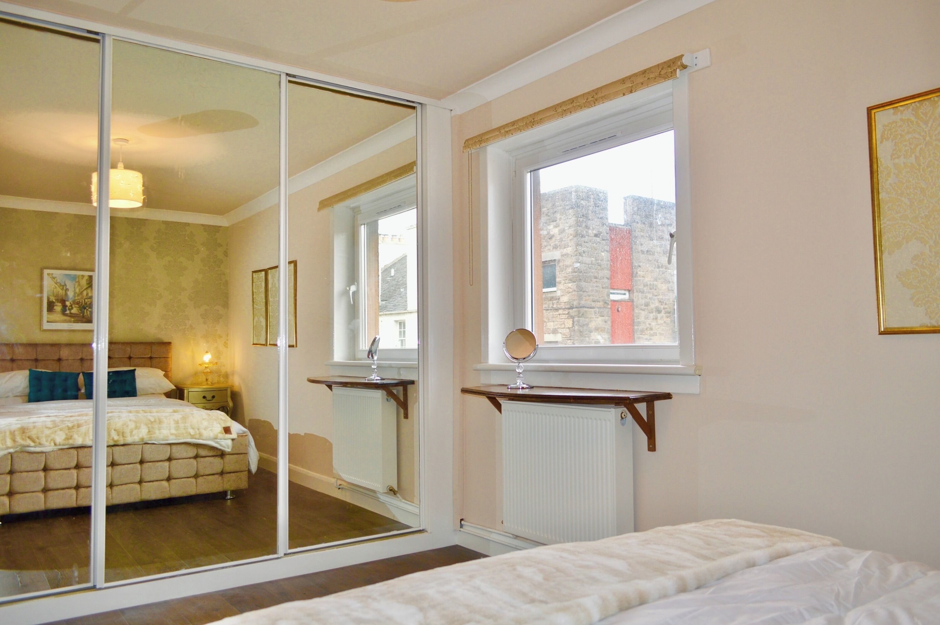 2 bedrooms, iron/ironing board, Internet, bed sheets