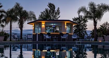 2 POOLS, FOOTBALL PITCH, TENNIS COURT, CINEMA ROOM, GYM, BAR, PRIVATE CHEF
