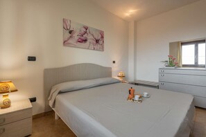 2 bedrooms, iron/ironing board