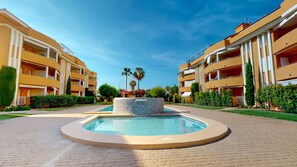 Pool - Ground floor flat 2 bedrooms. 2 bathrooms. 150m beach. Swimming pool. Parking. Air conditioning by ducts. (Dénia)