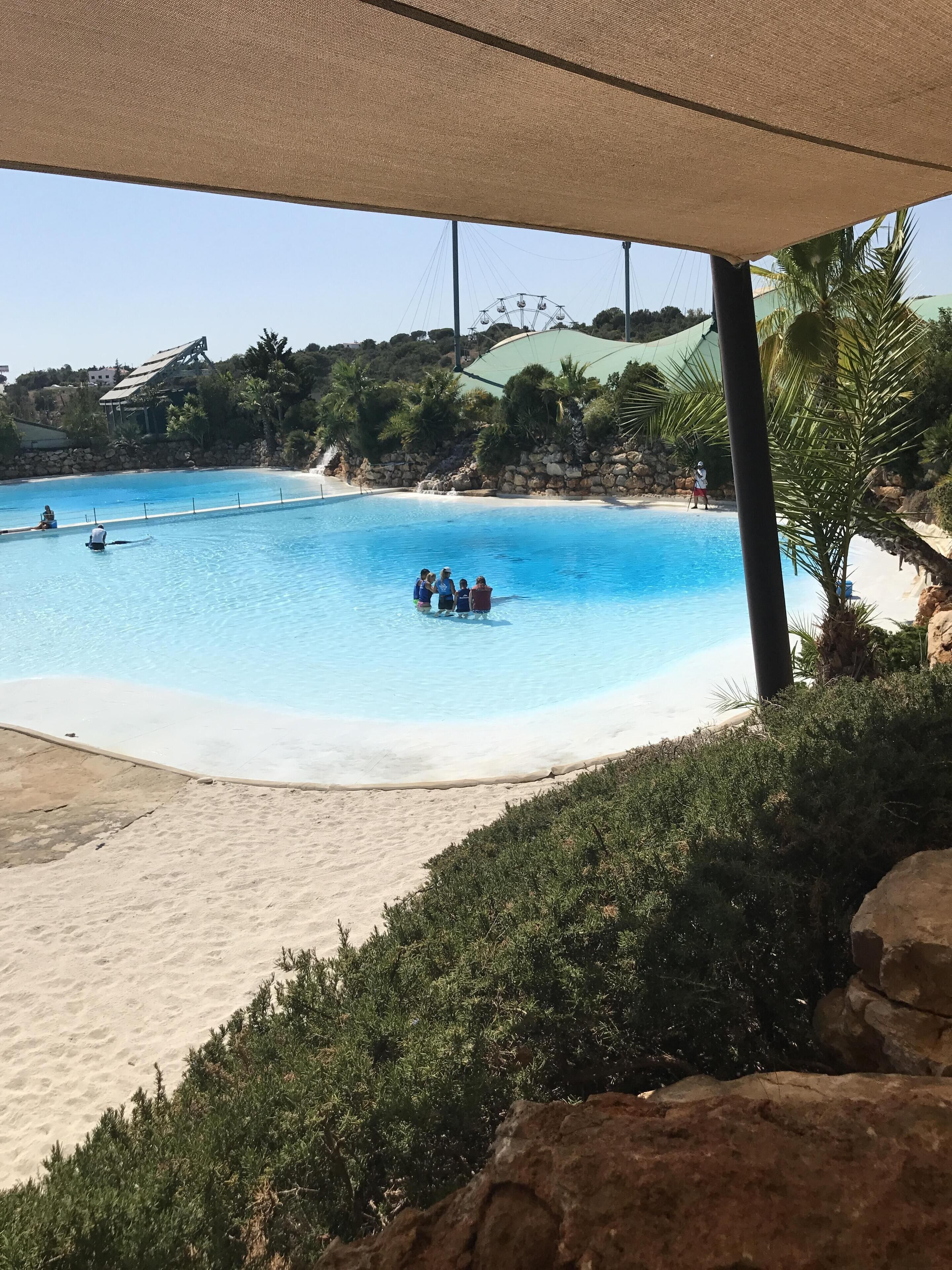 Utendørsbasseng og et oppvarmet basseng