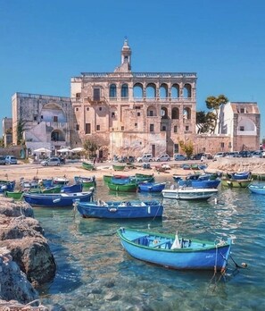 Marina - BEACH VILLA WITH SWIMMING POOL AT TORRE GUACETO, CAROVIGNO , OSTUNI , 5 BEDROOMS (Serranova)