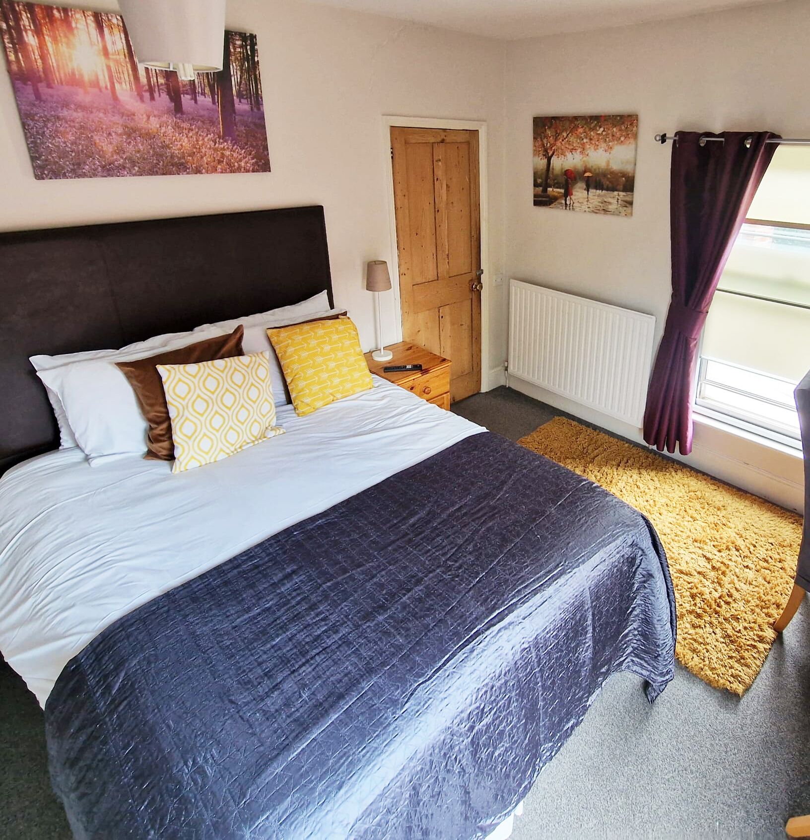 4 bedrooms, desk, iron/ironing board, free WiFi