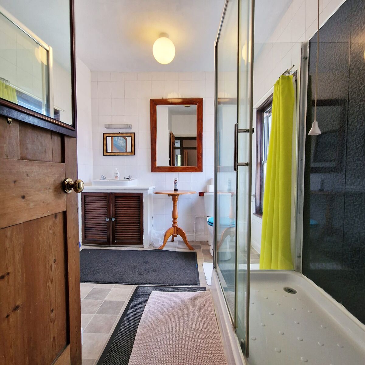 Hair dryer, towels
