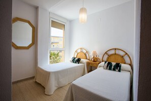 2 Schlafzimmer, Bügeleisen/Bügelbrett, kostenloses WLAN, Bettwäsche