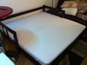 1 chambre, bureau, fer et planche à repasser, accès au Wi-Fi (inclus)