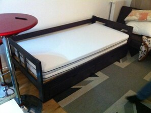 1 bedroom, desk, iron/ironing board, free WiFi