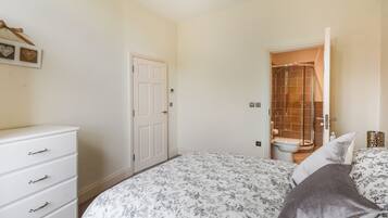 2 habitaciones, wifi gratis y ropa de cama