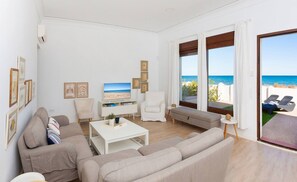 TV - My Casita 29 by homeprive (Denia)