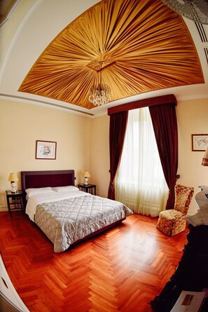Executive Suite | 2 bedrooms, free minibar, in-room safe, desk - Al Centro Luxury Home (Caserta)