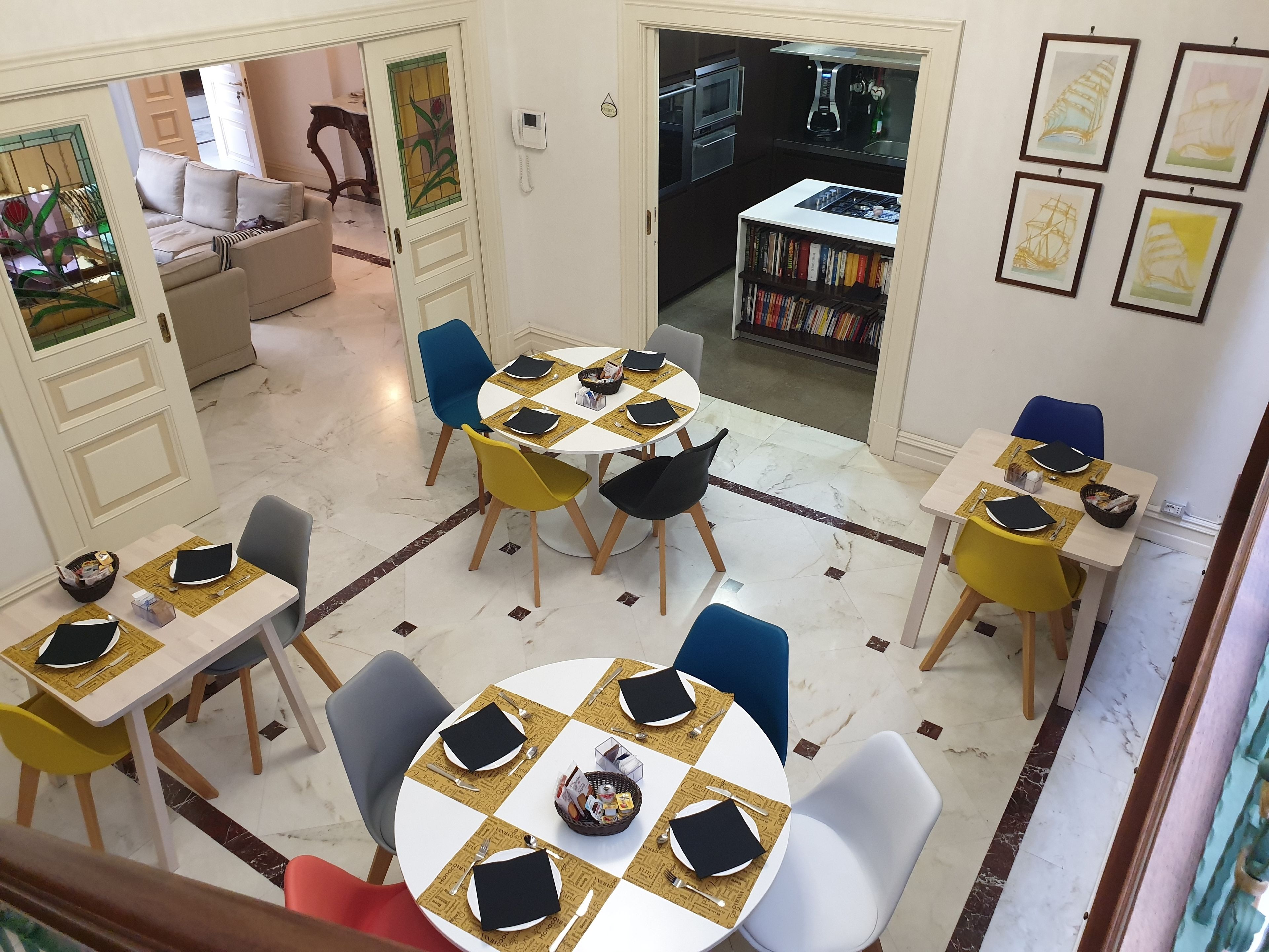 Colazione a base di specialità locali inclusa, servita tutte le mattine 