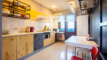 Family Quadruple Room | Shared kitchen