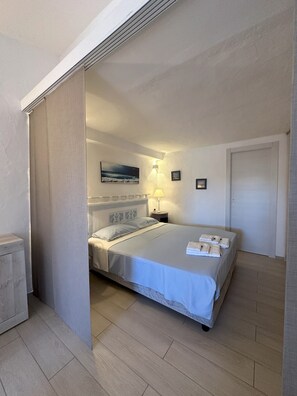 1 bedroom, in-room safe, iron/ironing board, free WiFi