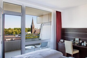 Premium bedding, in-room safe, desk, laptop workspace - Hotel Rheingarten Duisburg (Duisburg)
