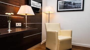 Premium bedding, in-room safe, desk, laptop workspace