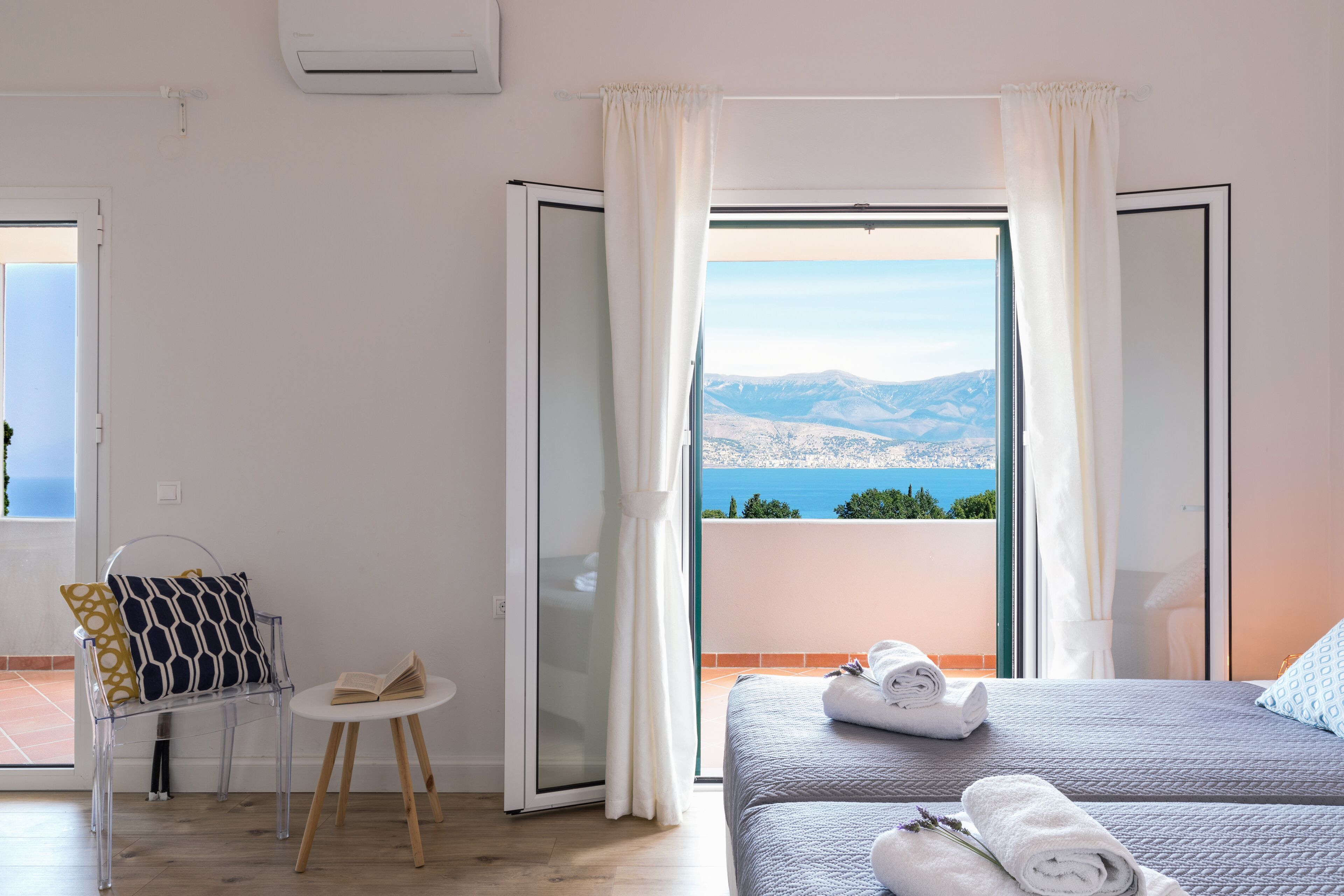 4 bedrooms, desk, iron/ironing board, free WiFi