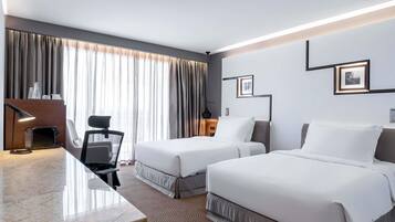 1 bedroom, hypo-allergenic bedding, minibar, in-room safe