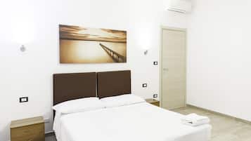 2 chambres, coffres-forts dans les chambres, bureau