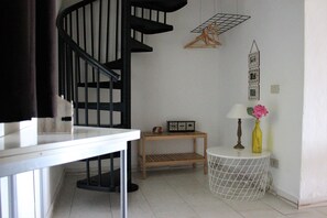Interior - Bilocale Verde, relaxation in the countryside and exceptional views, private pool (Castelnuovo Magra)